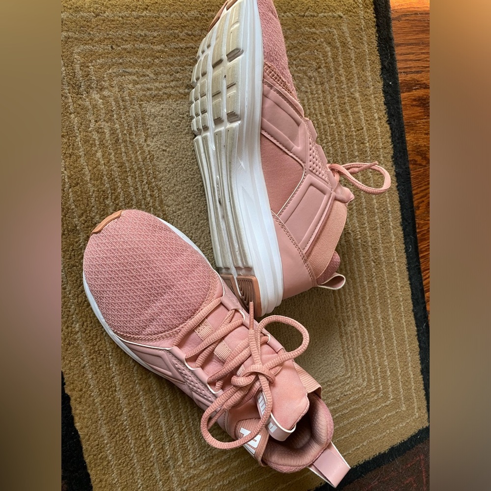 Rose pink PUMA shoes women’s 7.5